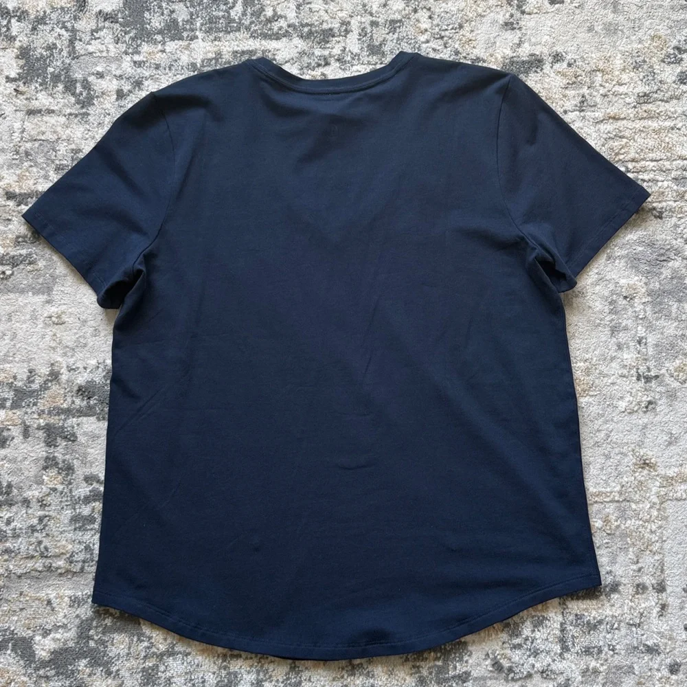 NWOT Lululemon Love V-Neck Shirt - Navy - Picture 4 of 6